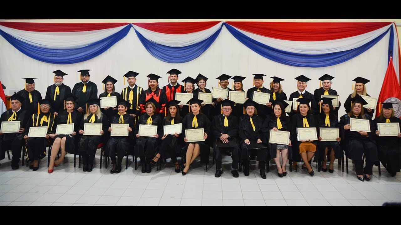 Docentes jubilados de FACEN-UNA recibieron títulos honoríficos de la universidad