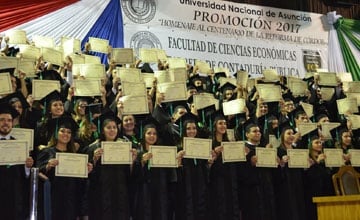 186 Contadores Públicos recibieron sus diplomas de grado