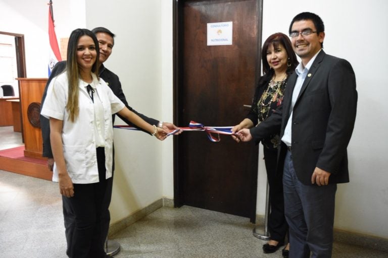 Inauguran consultorio nutricional en la UNA