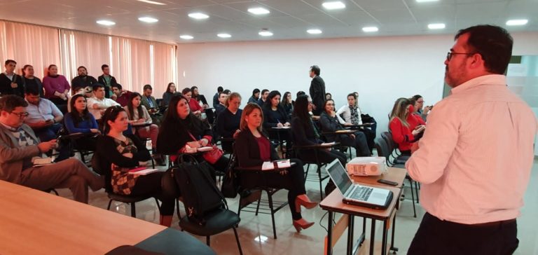 DRIC-UNA participa de Taller sobre Gestión y Nuevas Tendencias de las Redes Sociales