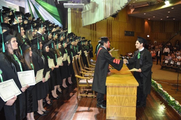 Filiales de la FCE promocionan a profesionales de las ciencias económicas