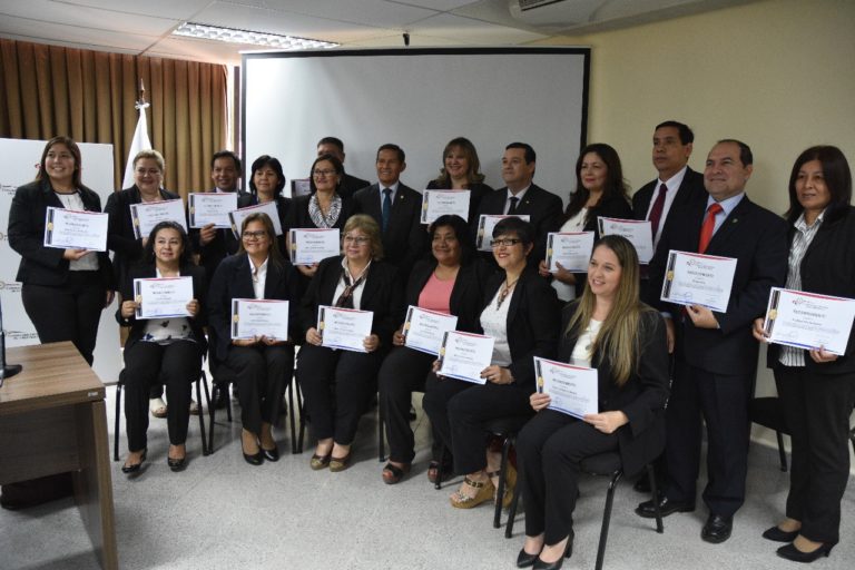 Auditores Internos de la UNA son reconocidos por sus labores en implementación del MECIP