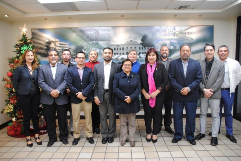 La UNA firma convenio con institución líder en Educación Superior de México.