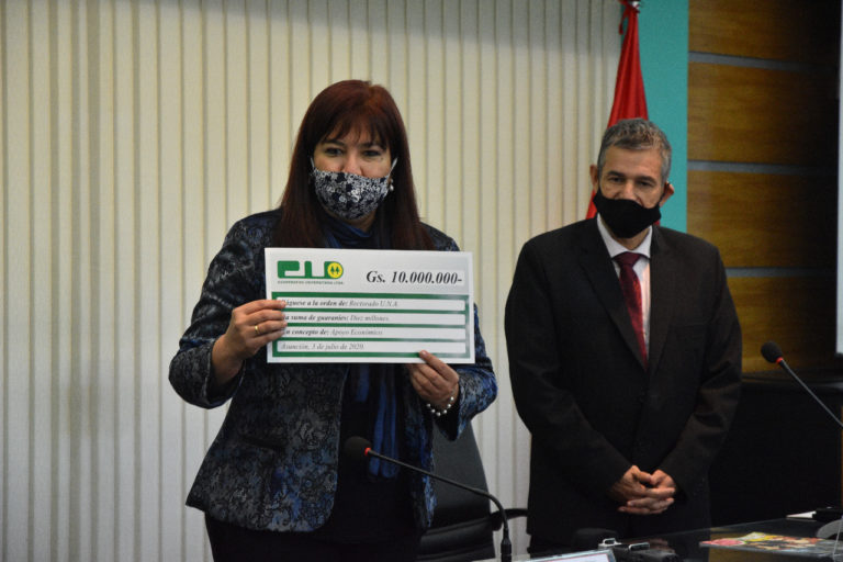 La UNA facilitará accesibilidad virtual a más de 300 estudiantes con donación de Cooperativa Universitaria