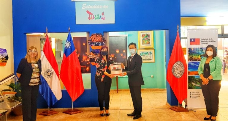 La UNA recibe donaciones de la Embajada de China (Taiwán) en nuestro país