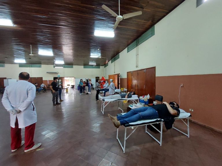 UNA lleva a cabo jornada de donación de sangre para el estudiante José Zaván