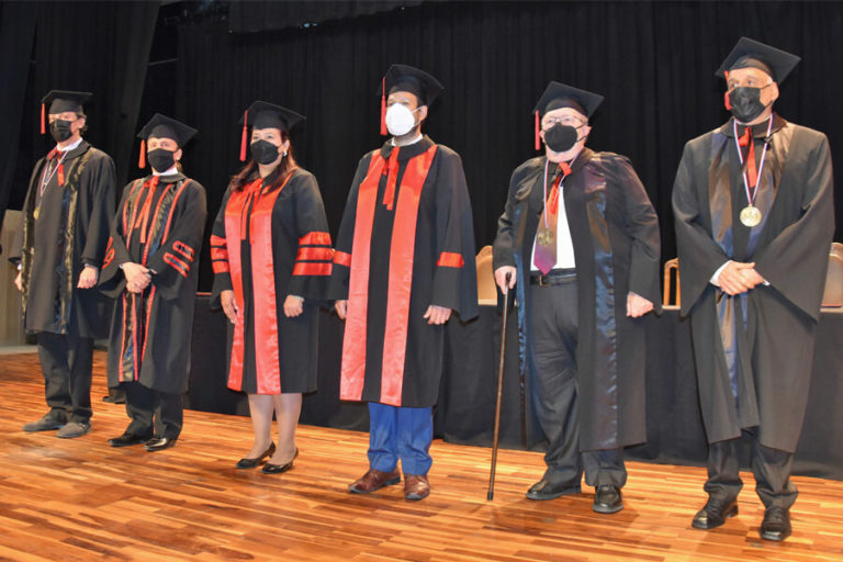 Títulos de Doctor Honoris Causa a  distinguidos profesores de FADA-UNA