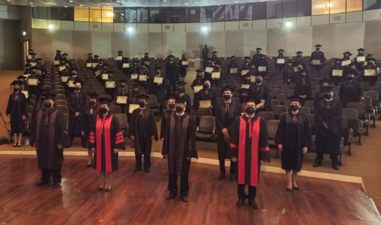 La UNA celebra ceremonia de graduación de 59 profesionales del agro