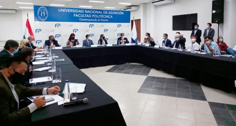 Especialistas internacionales se reúnen en la FP-UNA para analizar Revisión del Anexo C de Itaipu