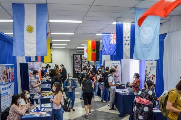 Politécnica inauguró la feria de movilidad académica MOBE