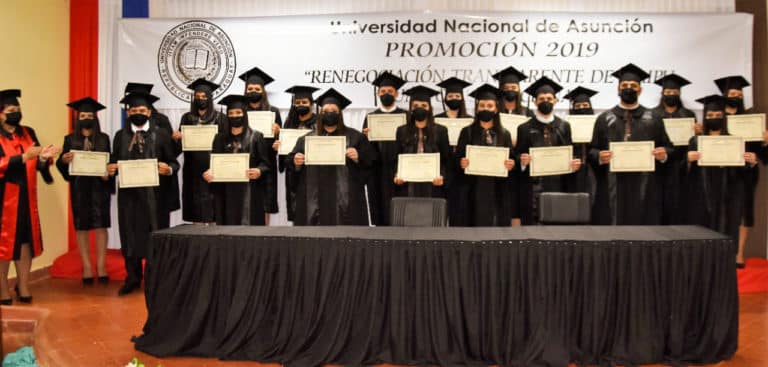 UNA promociona a nuevos profesionales del agro en Caazapá