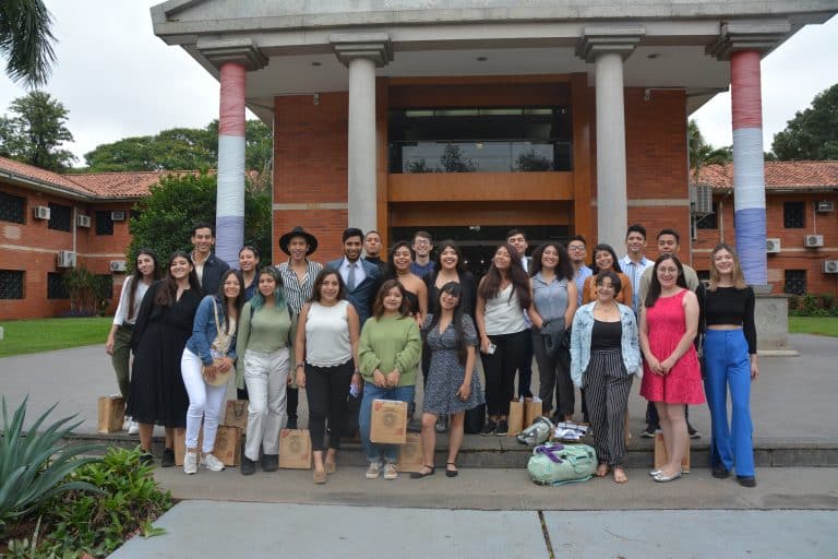 La UNA ofrece bienvenida a 38 estudiantes extranjeros de movilidad