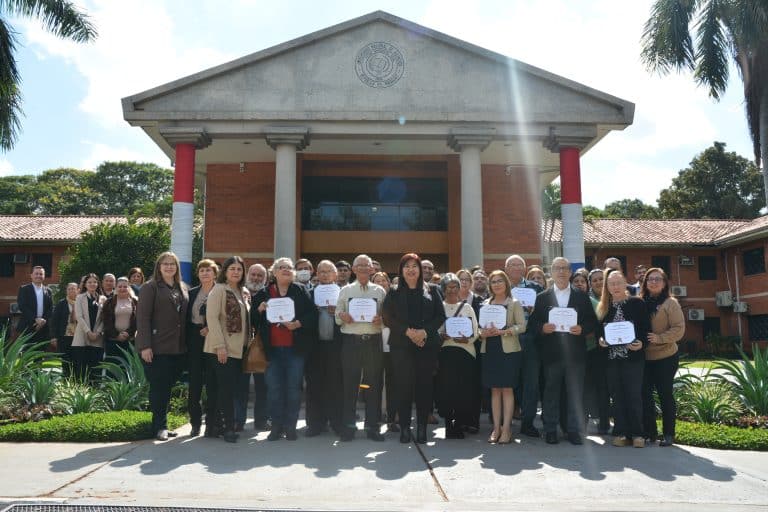 Funcionarios jubilados recibieron homenaje por sus servicios