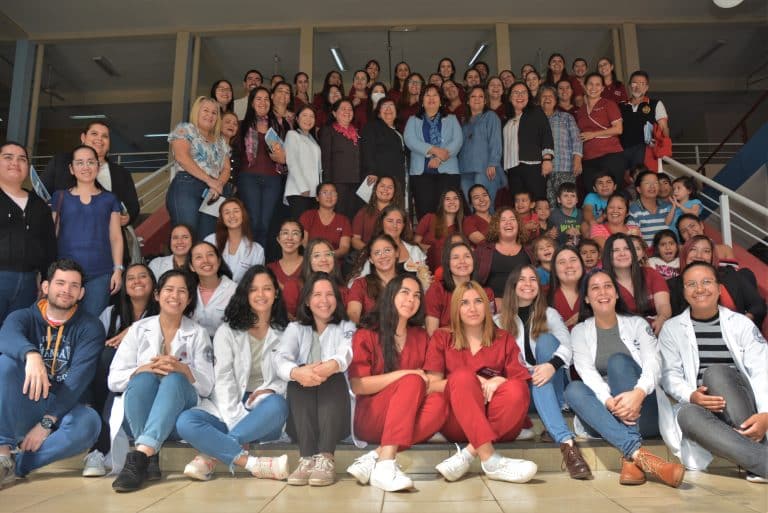 Estudiantes y docentes de enfermería, obstetricia y nutrición ejecutaron proyectos dirigidos a madres