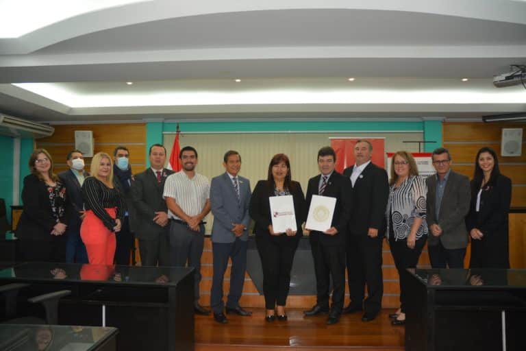 UNA y ENEF firmaron convenio para fomentar actividades físicas