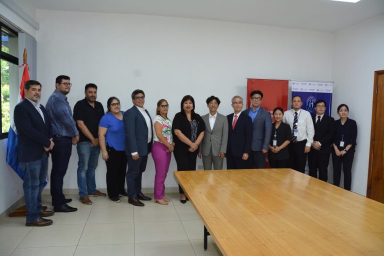 Mesa de trabajo con expertos de KOICA y la UNA con vistas al futuro “Centro de Innovación TIC”