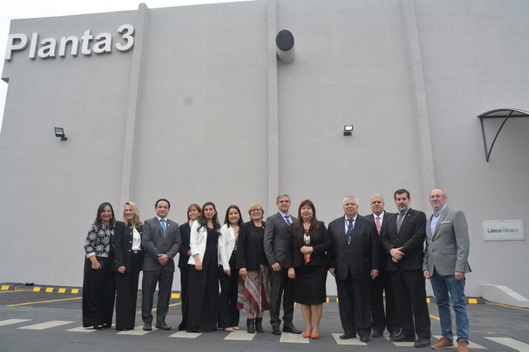 Comitiva de la UNA asistió a inauguración de nuevas instalaciones de Lasca