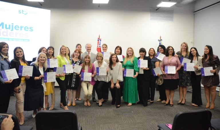 Mujeres líderes emergentes del sector público recibieron mentorías de destacadas autoridades