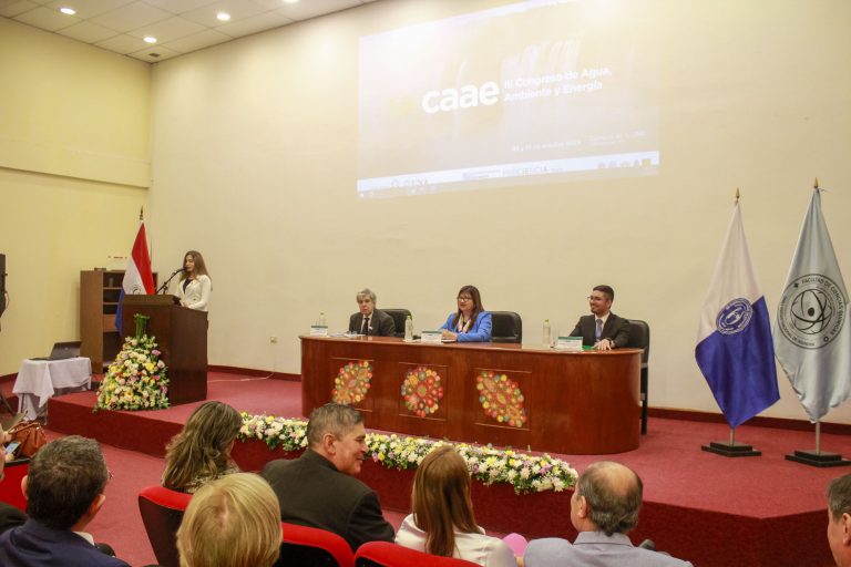 Con disertantes internacionales y presentaciones de más de 40 participantes inicia el congreso sobre agua, ambiente y energía