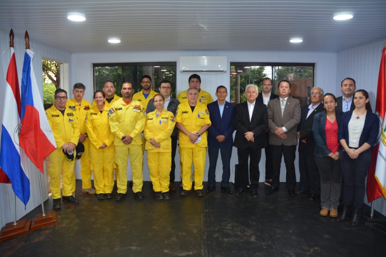 Habilitan aulas para capacitar a bomberos voluntarios en manejo de materiales peligrosos en campus de la UNA