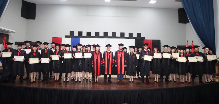 Caaguazú celebró egreso de juristas de la UNA