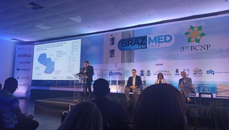 Investigador de la UNA es el primer paraguayo en dictar conferencia en importante evento internacional sobre química de productos naturales