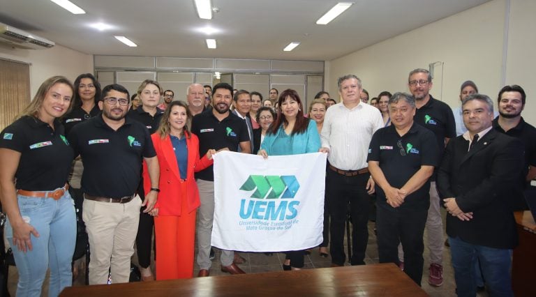La UNA recibe a investigadores de Brasil para cooperar en áreas del corredor bioceánico