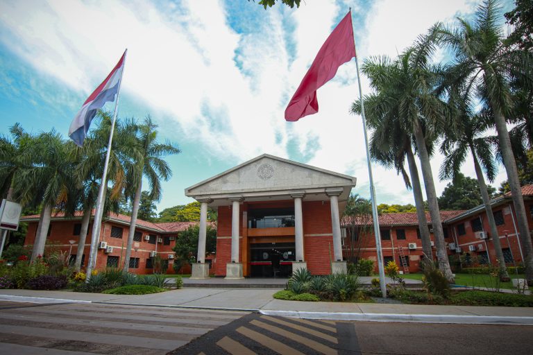 ¡Histórico avance para los docentes universitarios en Paraguay!