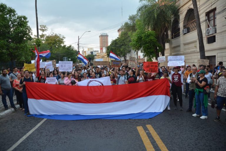 Movilización estudiantil UNA, con amplio apoyo de la comunidad educativa, logró defender Arancel Cero