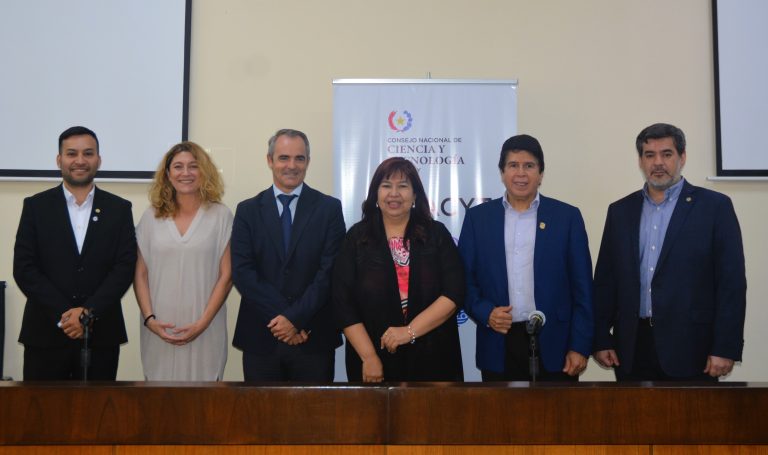 CONACYT impulsa innovación y presenta modelo español REDIT