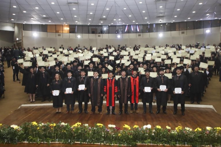 Profesionales del agro recibieron sus títulos de la UNA