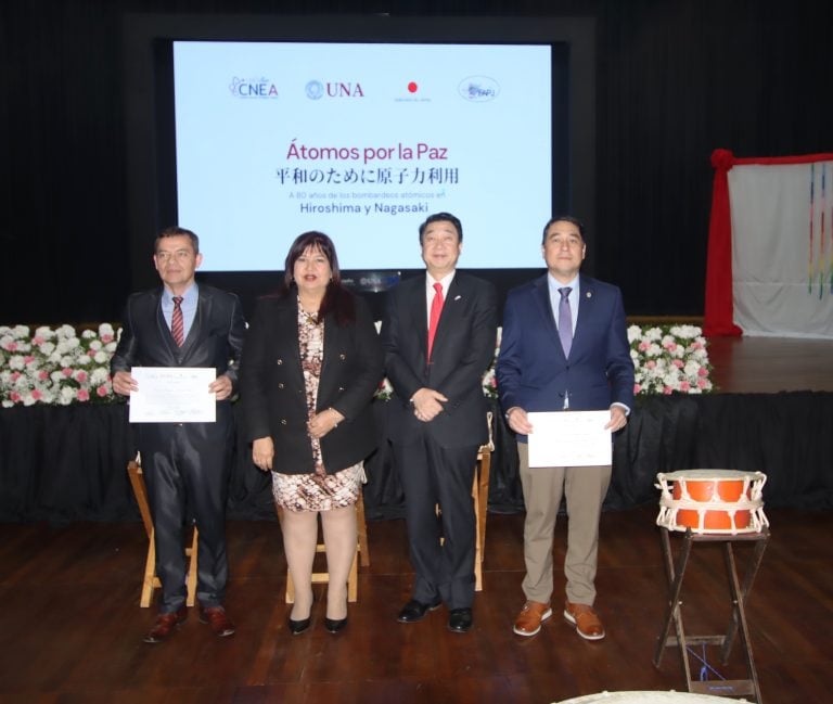 La UNA conmemora 60 años de CNEA y 80 años de bombardeos atómicos en Japón