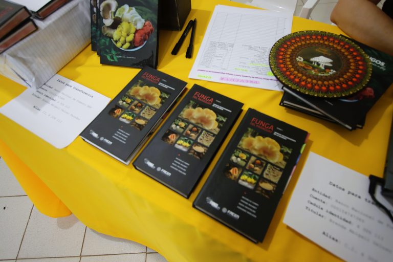 FACEN-UNA presentó el libro Funga del Paraguay Tomo I: Hongos degradadores de la madera