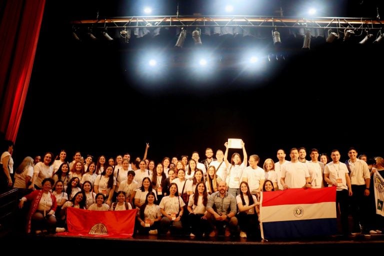 Joven investigadora de la UNA recibió reconocimiento durante evento académico regional