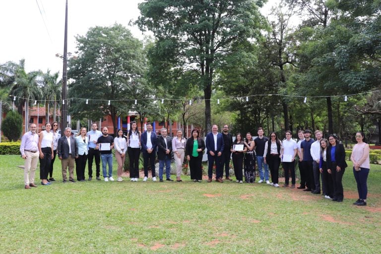 UNA presentó oficialmente a los equipos emprendedores del programa Bootstart