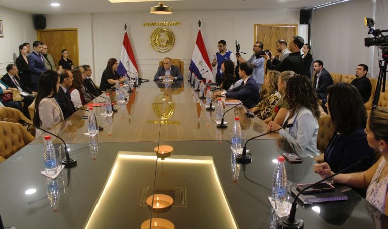 UNA y Senado fortalecen cooperación académica para el desarrollo nacional