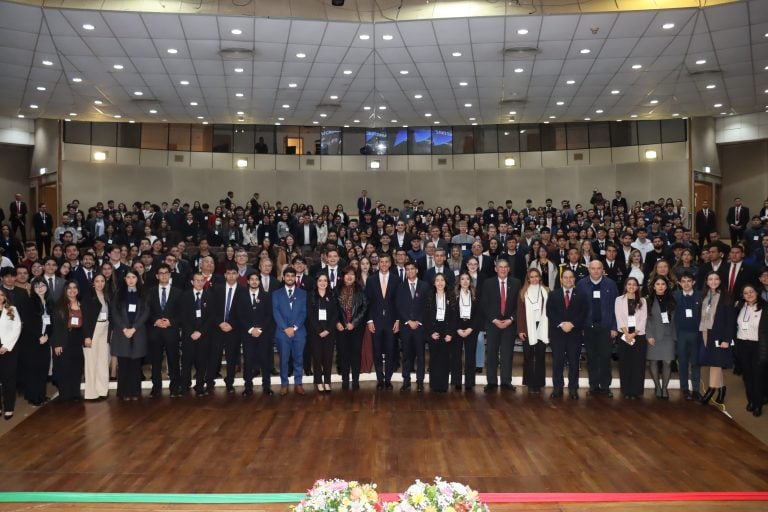 Estudiantes de Economía debatieron sobre el futuro tributario del Paraguay