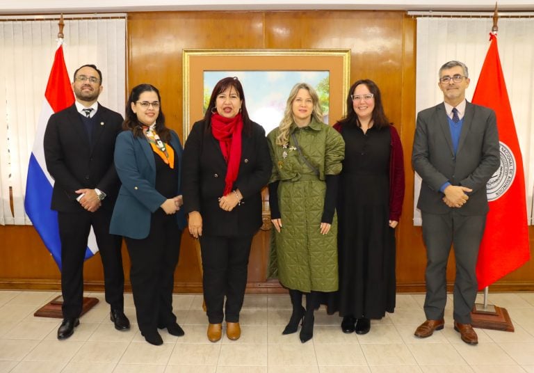 UNA y Academia Diplomática proyectan alianza estratégica para fortalecer la formación de líderes