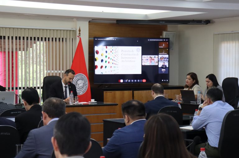 Rectorado apunta a modernización con la construcción de instrumentos archivísticos