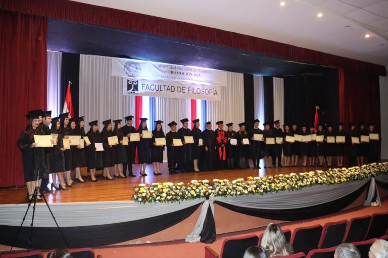 Caacupé celebró la graduación de profesionales de la Facultad de Filosofía de la UNA