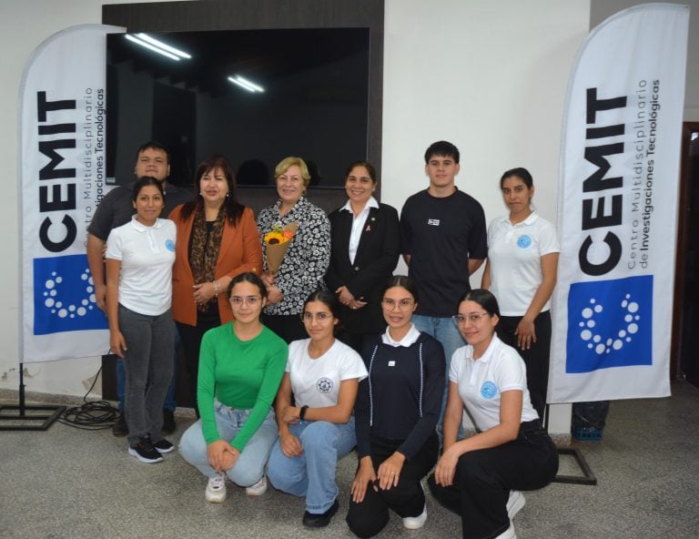 Estudiantes conocieron las investigaciones y servicios del CEMIT-UNA